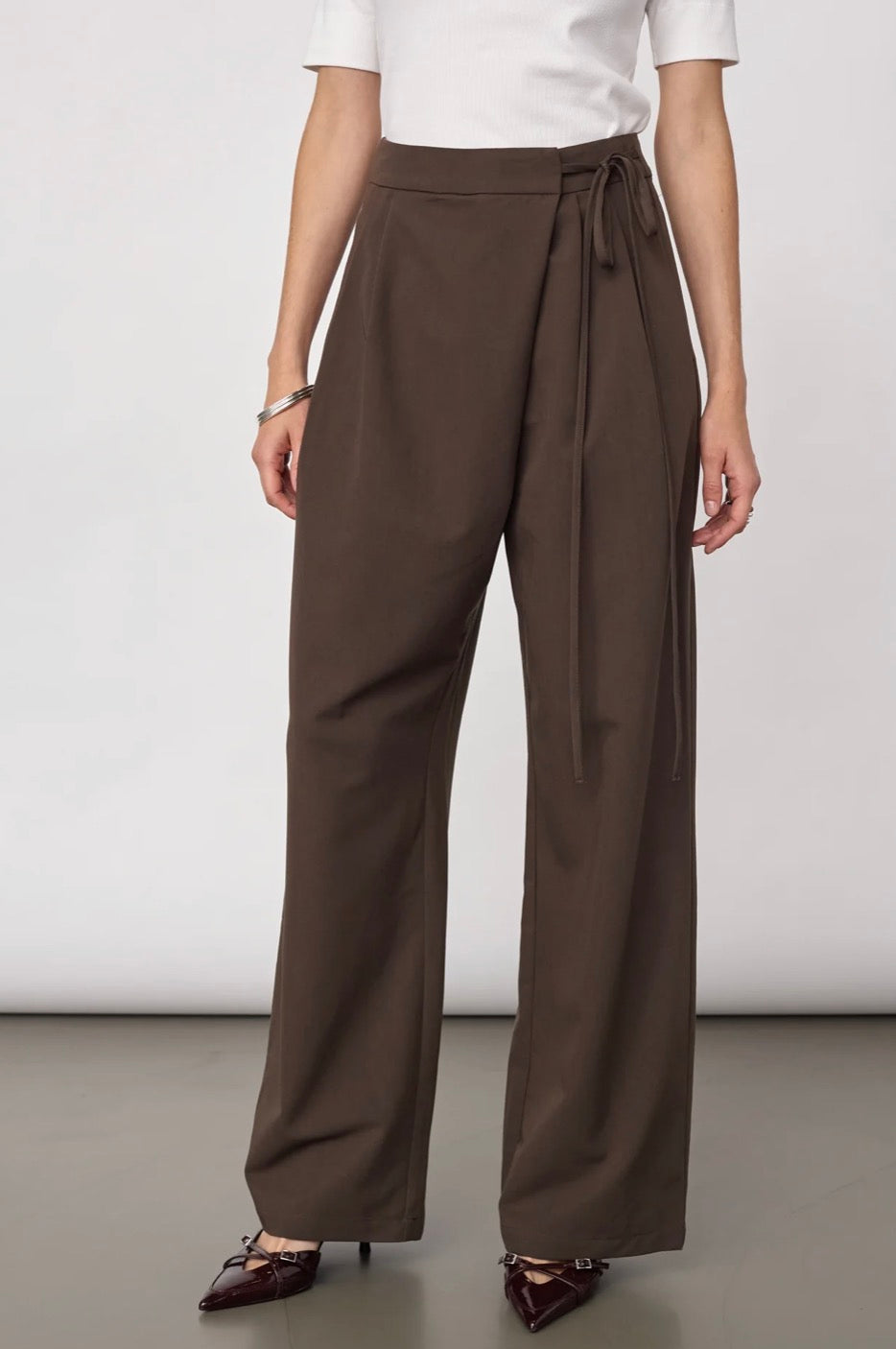 Melvacc Tie Pant Brown