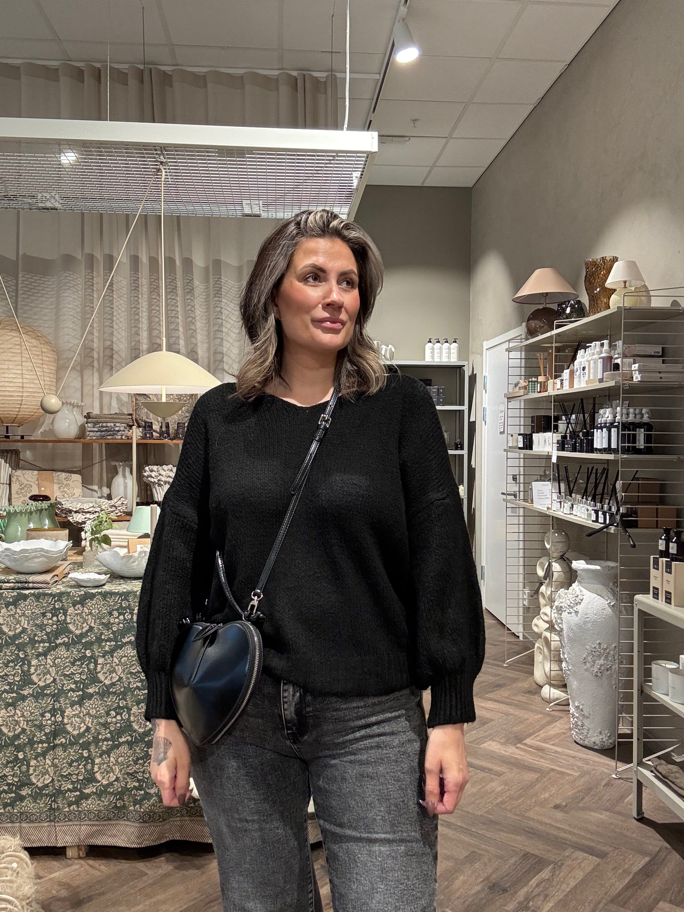 ROMA Tröja: Svart (36-46)