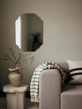 Load image into Gallery viewer, Florentina Vase M
