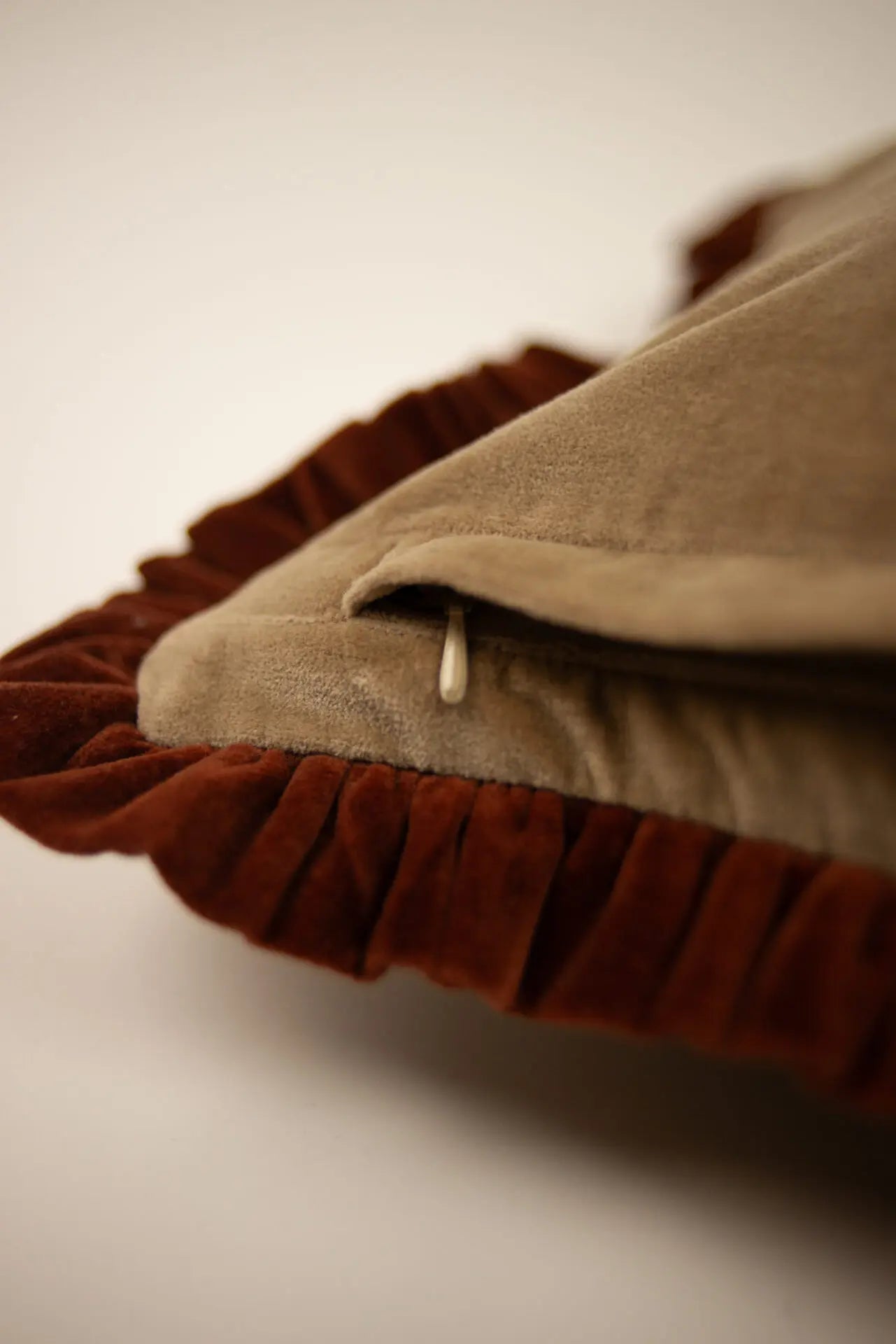 Doris beige/rost 30×50