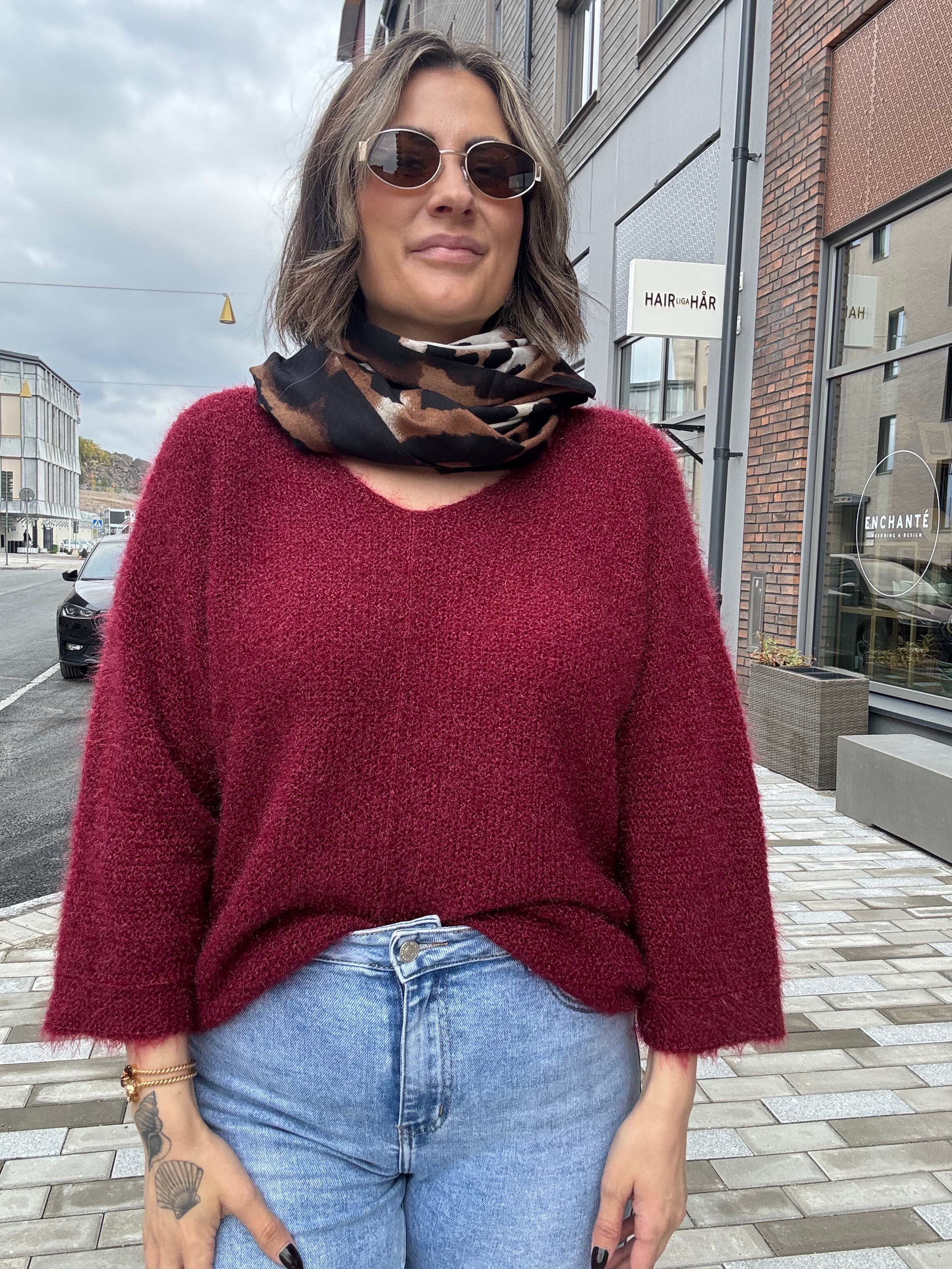 Leia stickad tröja Bordeaux