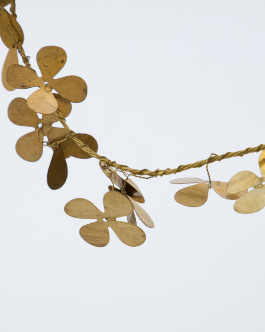 Wreath, Clover, Brass
finish