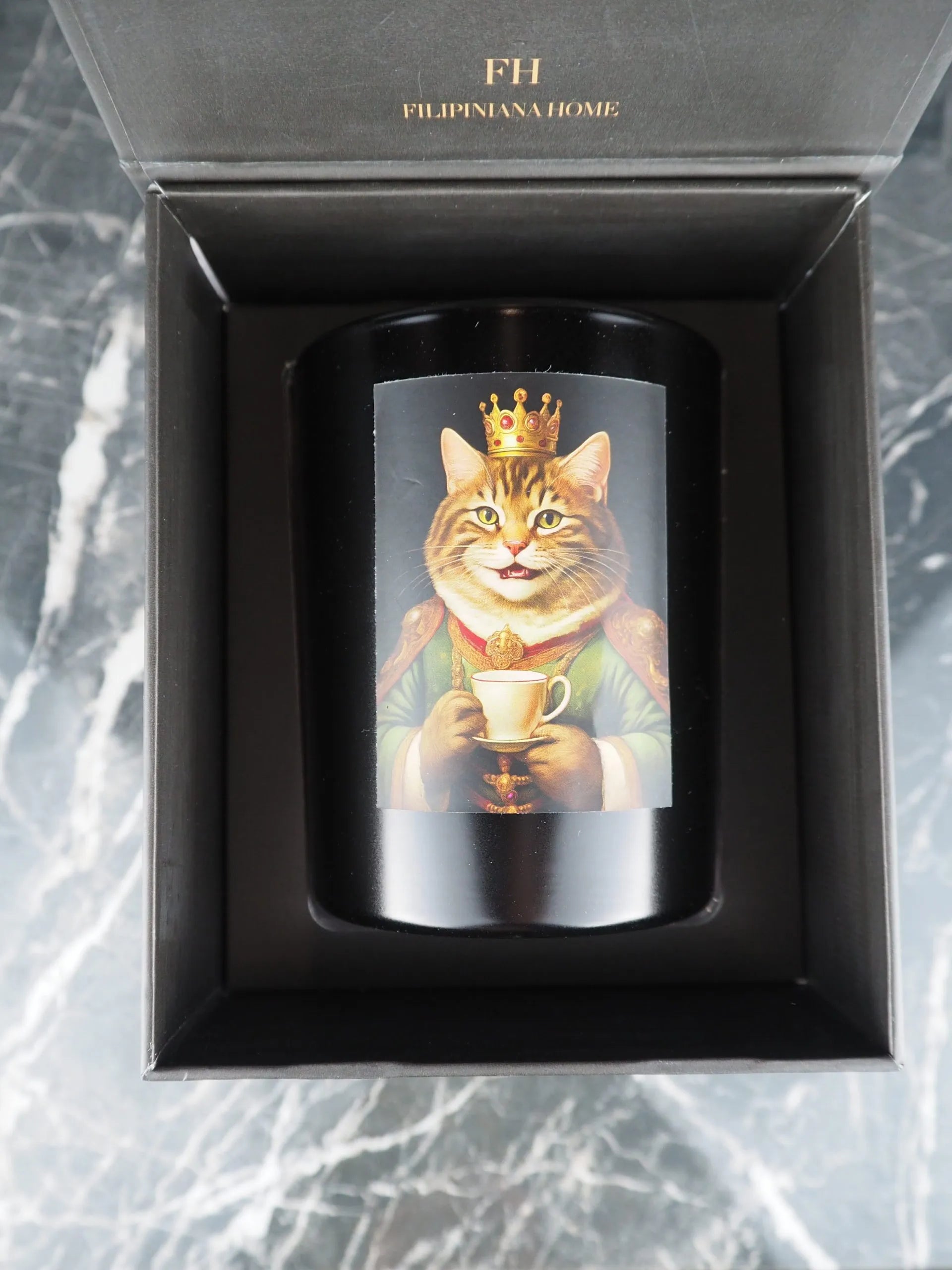 Celine Cat candle