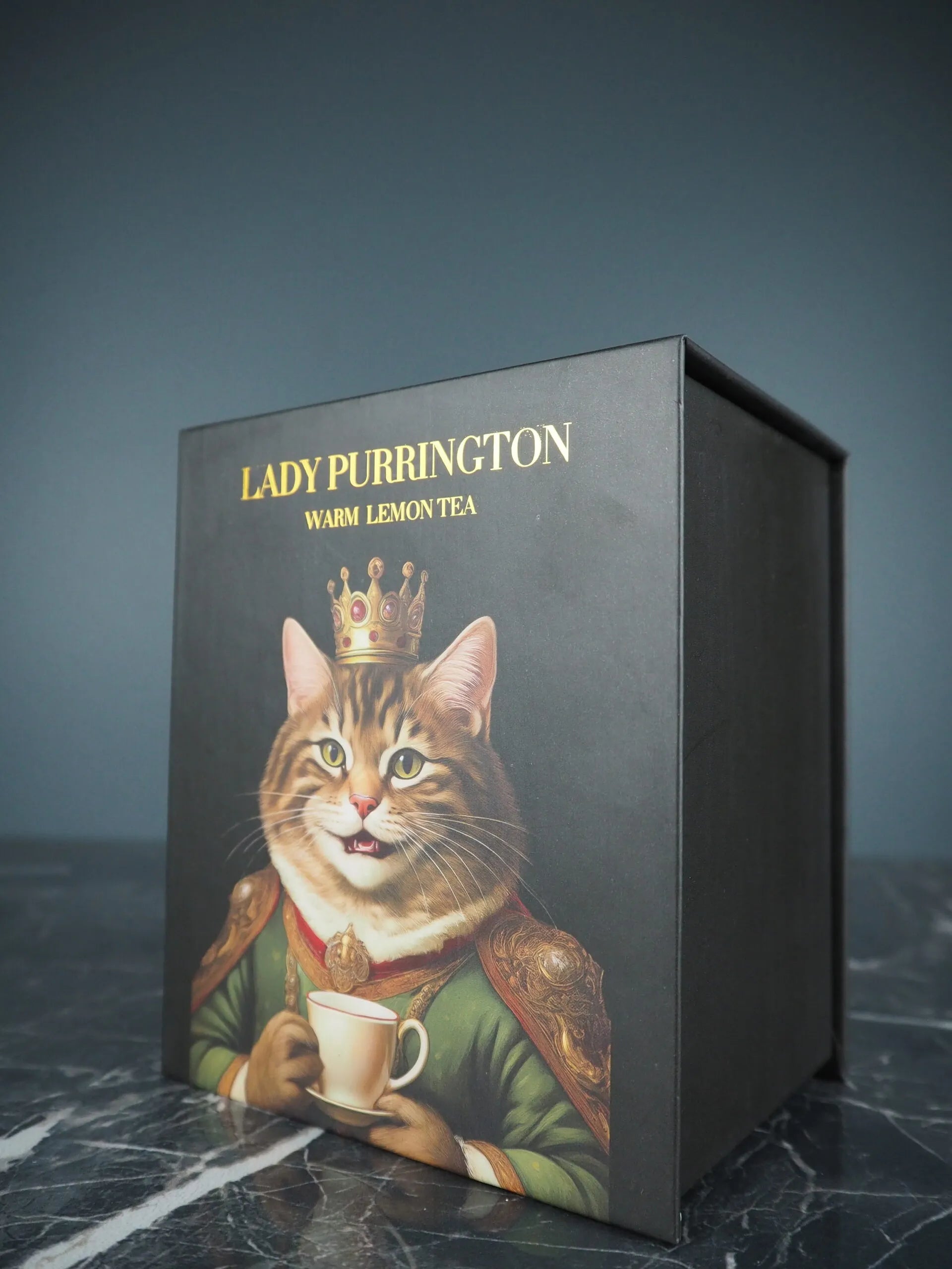 Celine Cat candle