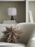 Load image into Gallery viewer, Adventsstjärna 44 Beige
