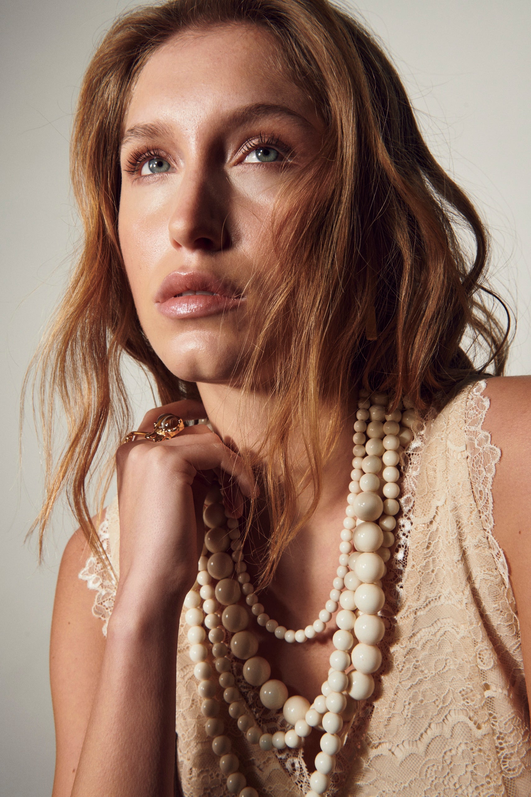 ALMA PEARL NECKLACE BONE