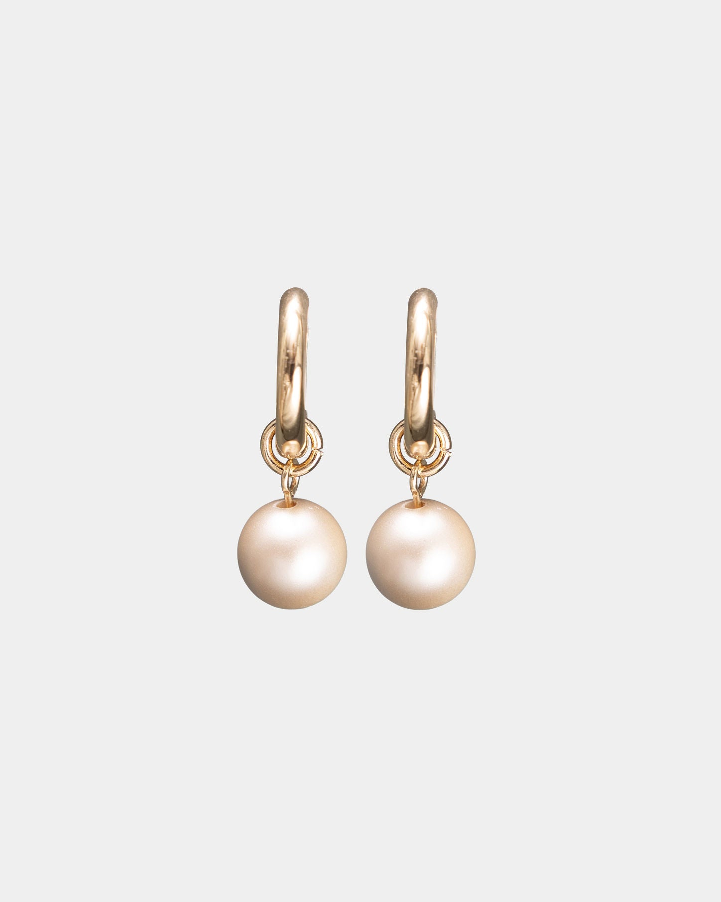 COLETTE EARRING PEARL BEIGE