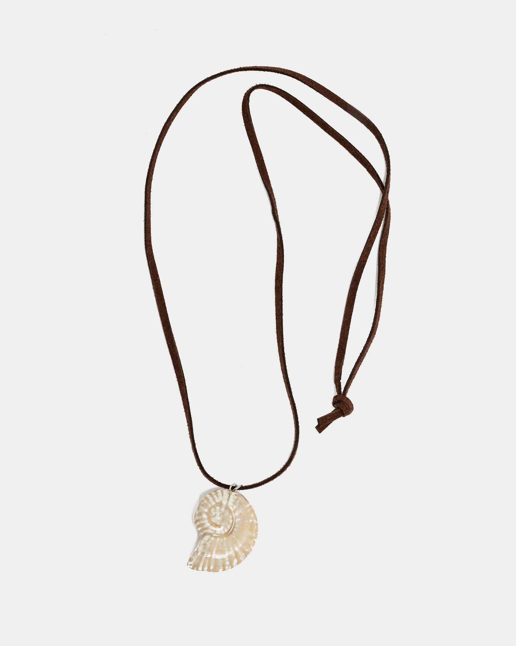 CORALINE SHELL NECKLACE BONE