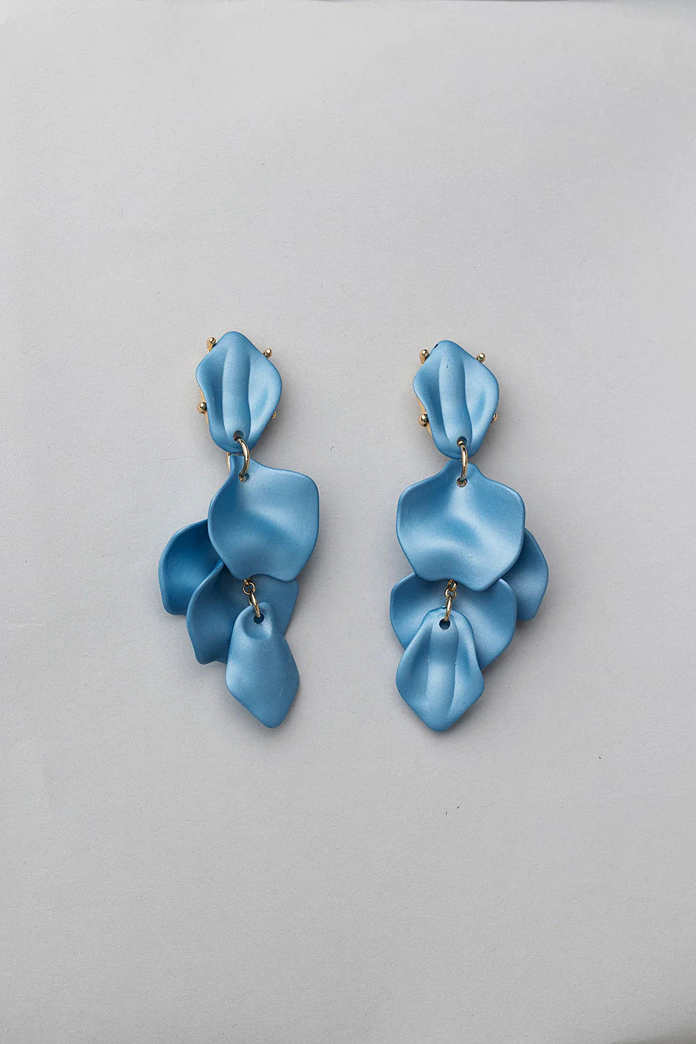 Leaf earrings denim blue
