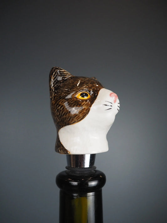 Bottle stopper cat