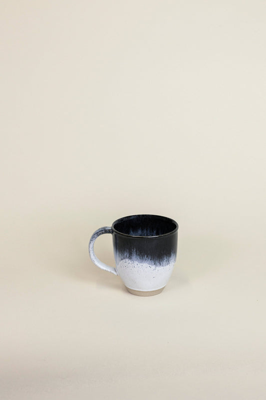 Selected by Enchanté Mugg svart vit
