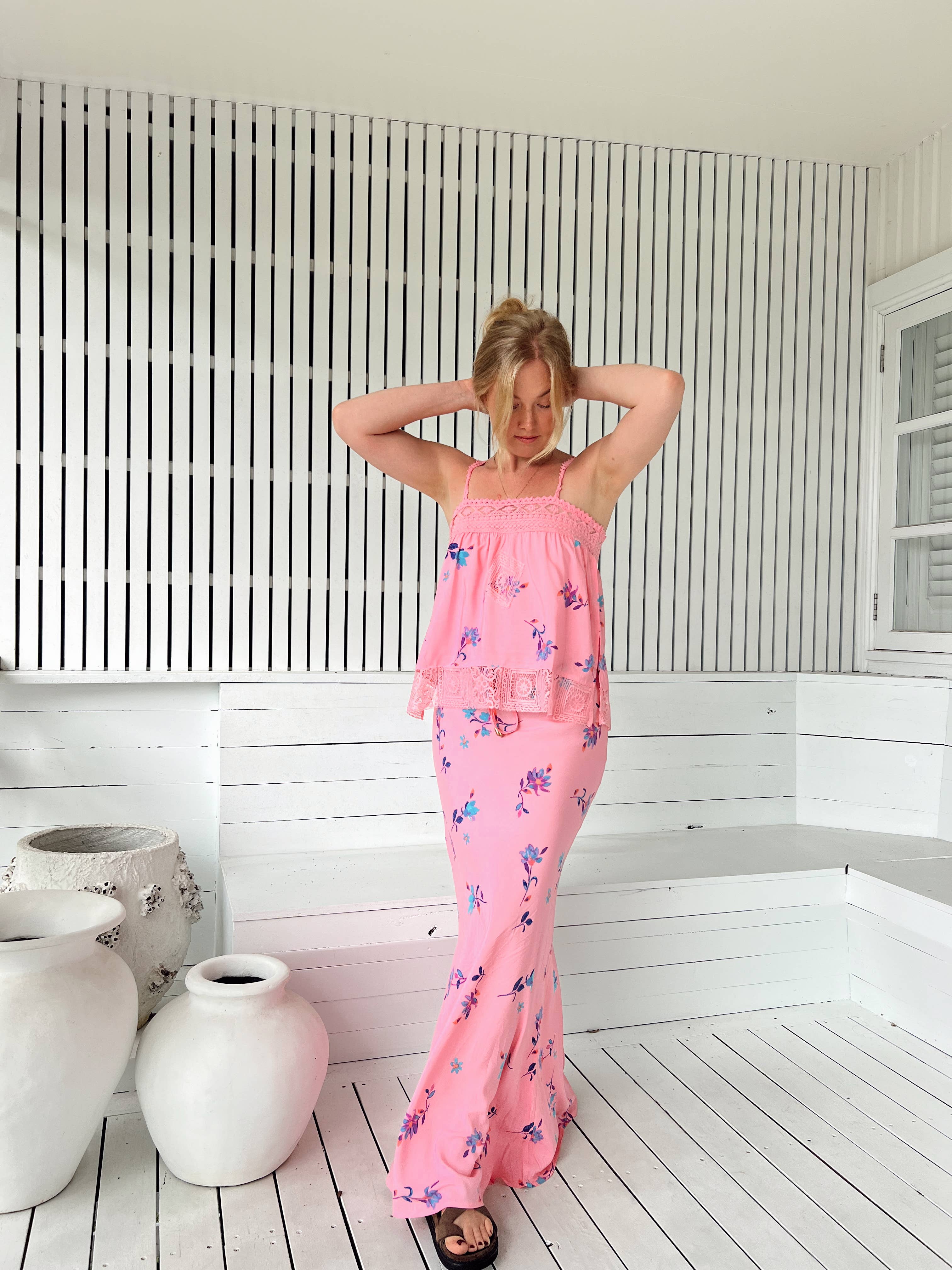 Claudette kjol Summerflowers rosa 100% viscose