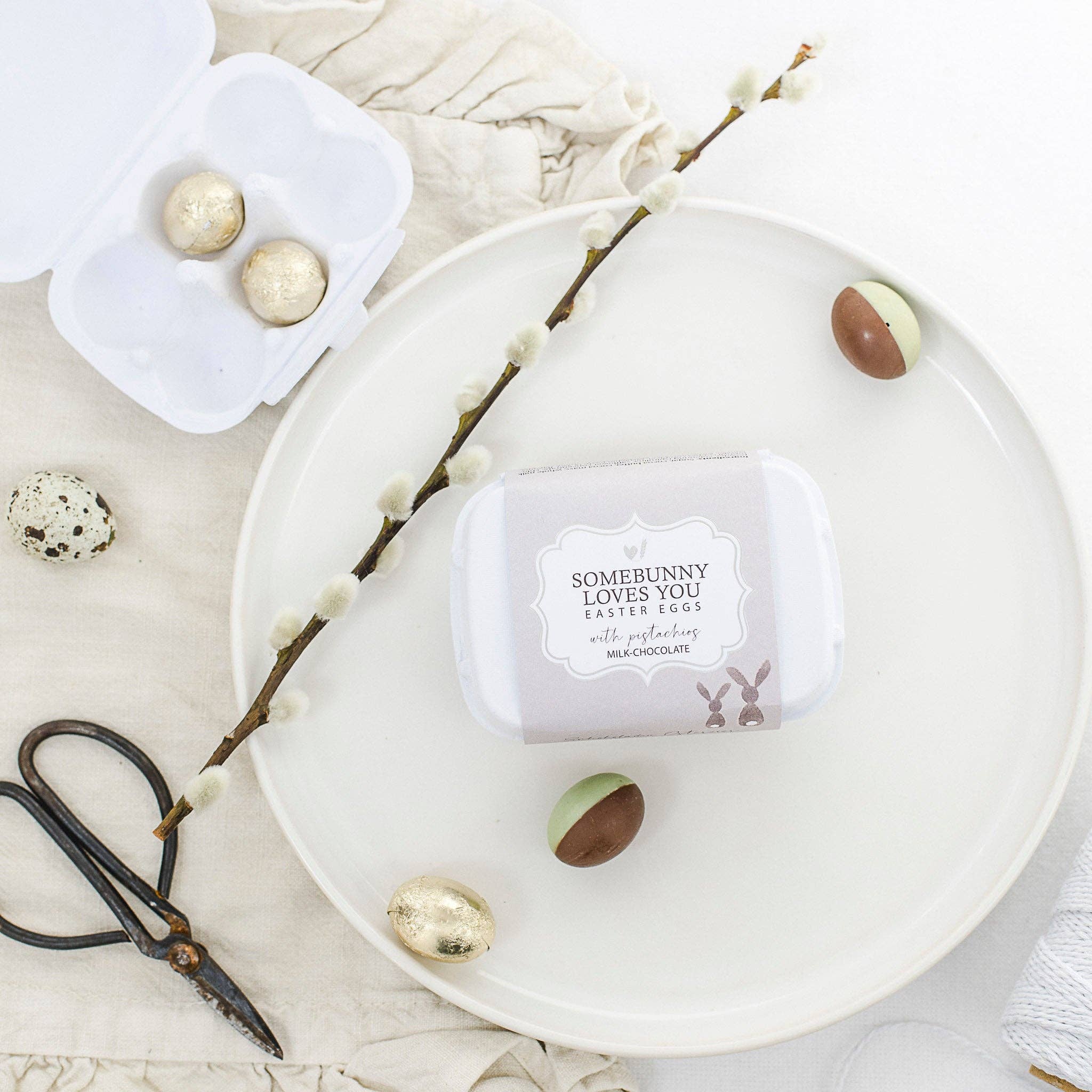 Chokladpåskägg "Somebunny loves you"