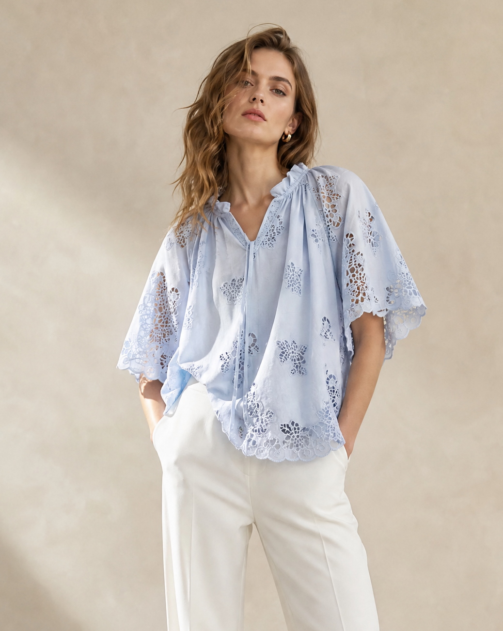Emma Bomullsblus med broderi SkyBlue