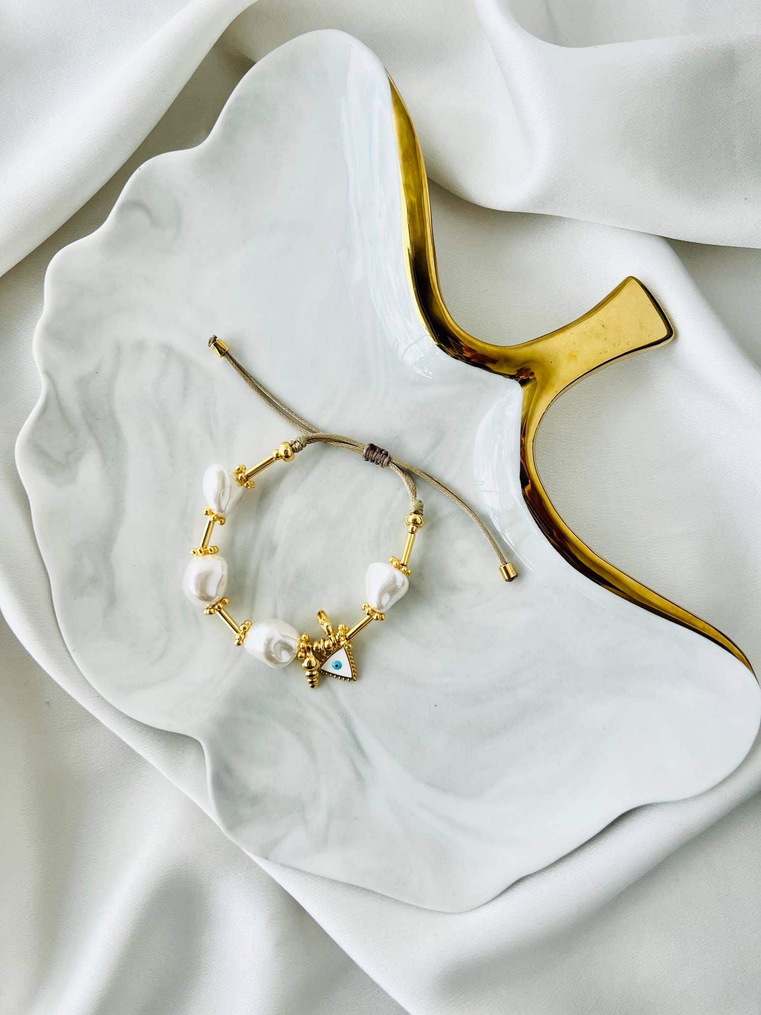 Pärlarmband med med öga