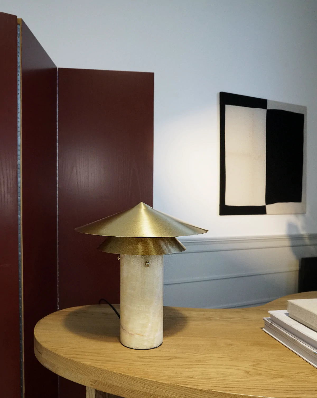 Meconopsis Onyx Table Lamp