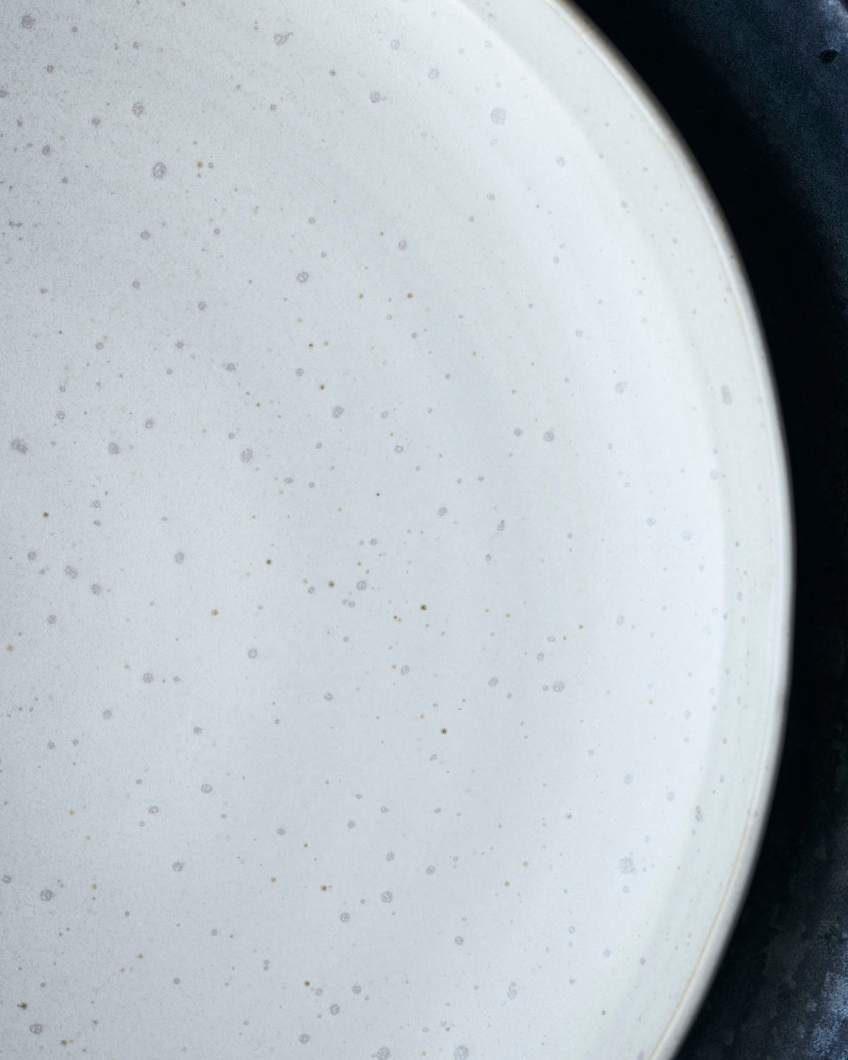 Frukosttallrik pion - grå / vit