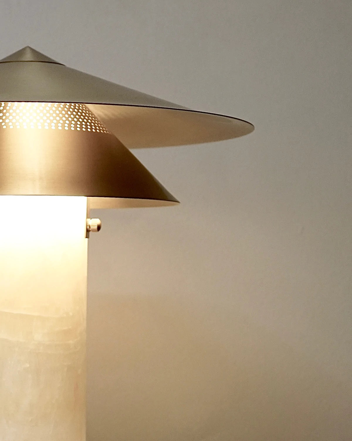 Meconopsis Onyx Table Lamp stått framme inga synliga defekter.